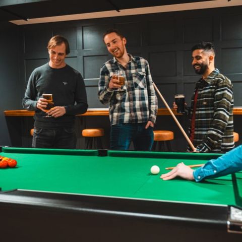 Free Pool Night